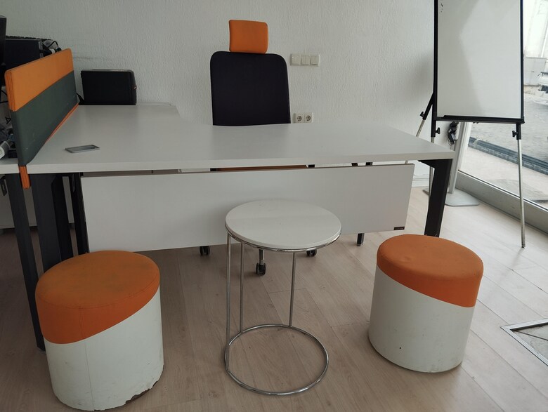 Ofis Mobilyası