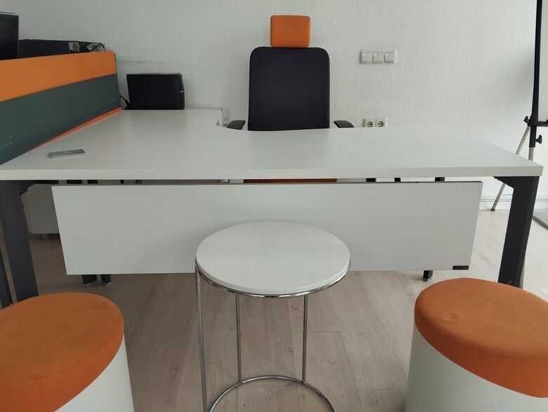 Ofis Mobilyası