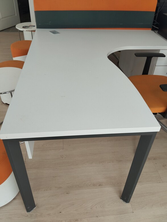 Ofis Mobilyası